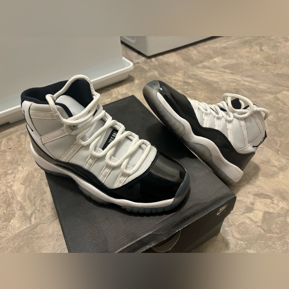 Jordan Concord 11s